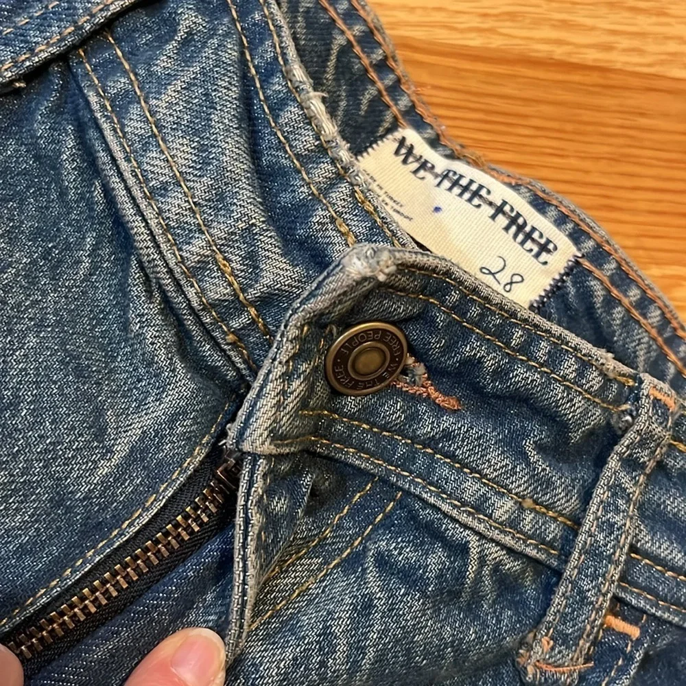 Free People Loren High Rise Carpenter Barrel Jeans Size 28 NWT